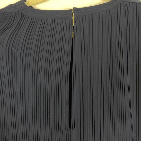 CLUB Monaco Navy Viga Pleated Tie-Shoulder Romper size 2 - Picture 6 of 8